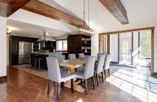 Val-des-Lacs Chalet De Ski | Château Val-des-Lacs | Luxe Absolu au Bord du Lac