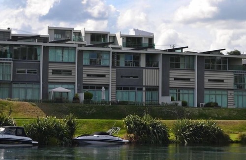 Taupo Appartement | Apartamento frente al mar, wifi gratuito, piscina y kayaks gratis. Locacion central