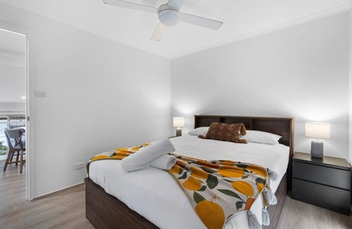 Blue Bay Maison | Absolute Waterfront Family Escape - Blue Bay