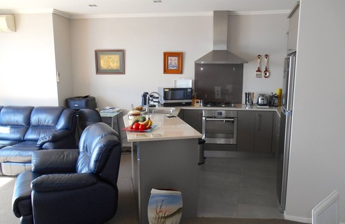 Tauranga Cottage | Absolute Waterfront, Tauranga Appartement