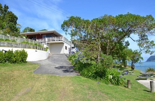Tairua Maison | Absolue en bord de mer avec une vue imprenable