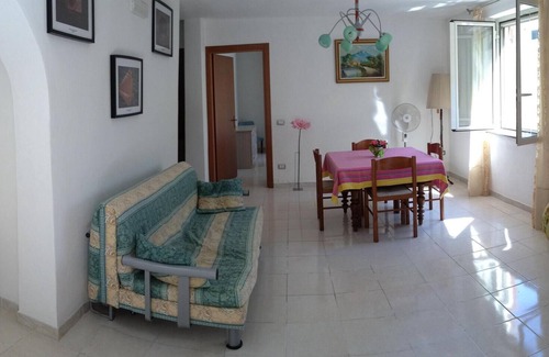 Policastro Bussentino Appartement | «Maison de vacances absolument géniale avec un grand jardin près de la plage»