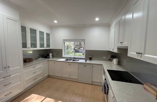 Berkeley Vale Maison | Absolutely Lakeside House, quiet and peace
