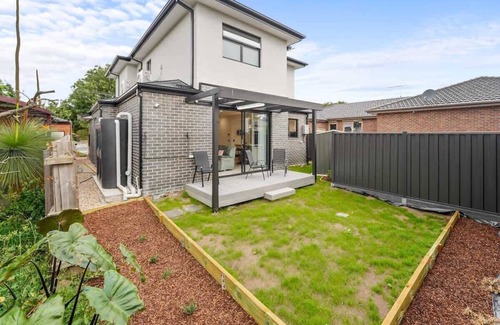 Burwood Maison | Absolutely Stunning Newly Built Burwood Townhouse