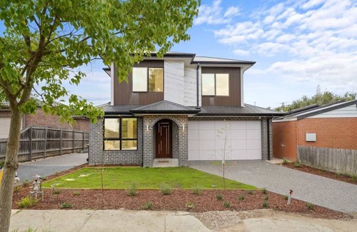 Burwood Maison | Absolutely Stunning Newly Built Burwood Townhouse
