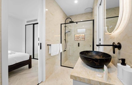 Burwood Maison | Absolutely Stunning Newly Built Burwood Townhouse