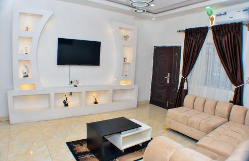 Okpanam Appartement | AC Apartment