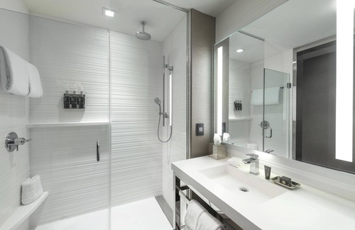 Cleveland Circle Hôtel | AC Hotel by Marriott Boston Cleveland Circle