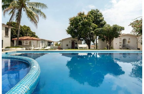 Puerto Marques Maison | Acapulco Brisa Diamante View