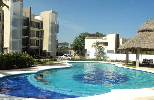 La Poza Appartement | Acapulco Diamond Zone Residential With Jacuzzi in Private Roof Garden