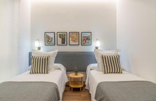 Chamberi Appartement | Accessible 2-Single Bed Apartment in Chamberí Adapted Bathroom, Quevedo III