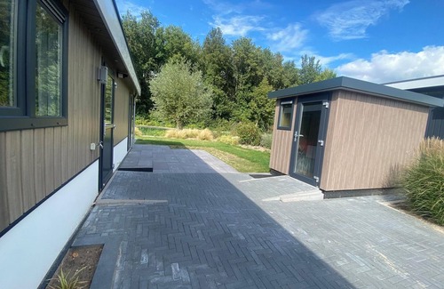 Biddinghuizen Maison | Accessible chalet with 3 bedrooms, an adapted bathroom and a terrace