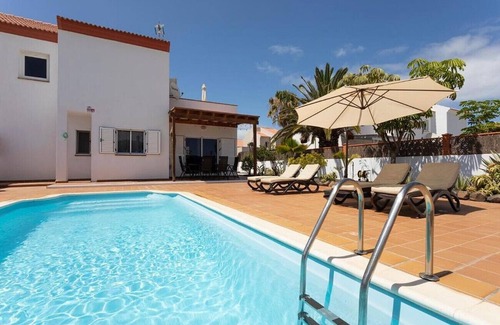 Santa Cruz de la Palma Villa | Hébergement avec de belles vues sur la mer et le désert Piscine BBQ WIFI