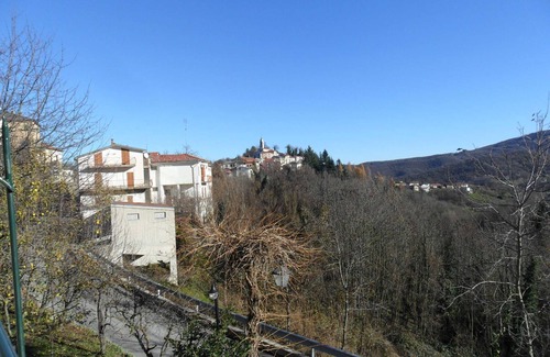 Montaldo di Mondovi Appartement | Accommodation overlooking the forest for a quiet vacation