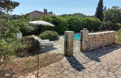 Valbonne Villa | Logement dans villa à Valbonne , piscine, parking, calme, du samedi au samedi