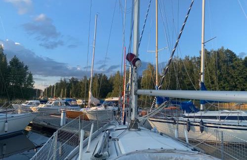 Sysma Location De Bateaux | Accommodation on a sailboat in Sysmä harbour