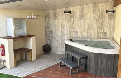 Arsac Maison | Logement avec son spa et sa terrasse privative