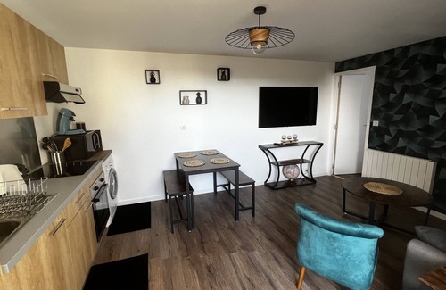 Concarneau Appartement | Accommodation with terrace, 4 people, private parking