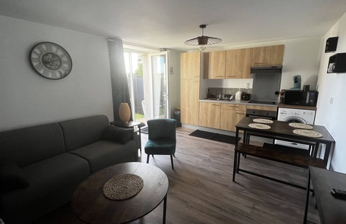 Concarneau Appartement | Accommodation with terrace, 4 people, private parking
