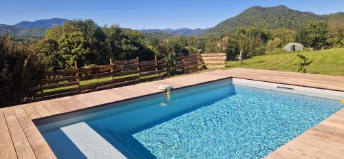 Estadens Maison | Accords Pyrénées - Vue Pyrénées - Piscine et spa - classé 4 étoiles