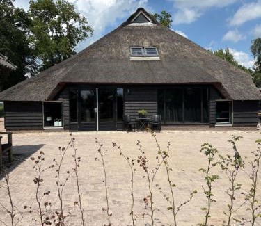 Nijeveen Appartement | Achterhuis Echt mooi