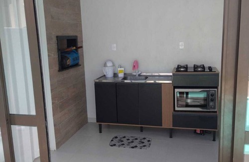 Campo d'Aviacao Maison | Aconchegante Casa de Madeira com Linda Área Lazer!