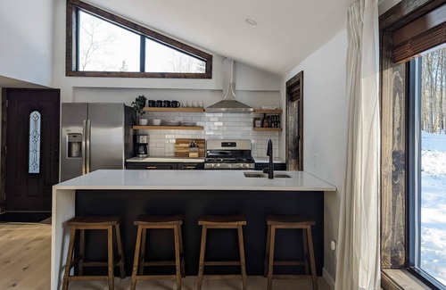 Cairo Maison | Acorn Bungalow & Lodge - Luxury Cabin, Catskills