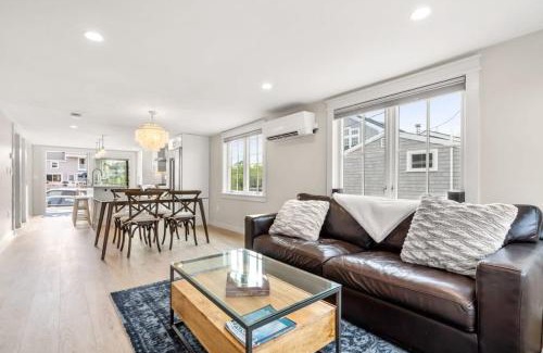 Newbury Maison | Across From Beach High-End Home The Nest