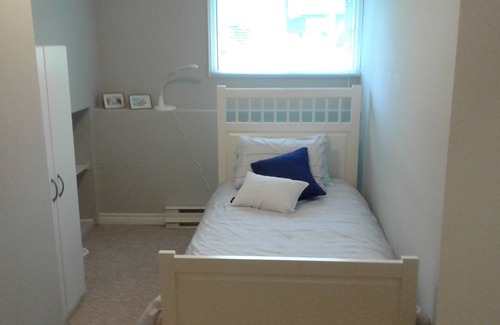 West End Appartement | En face du magnifique parc Bowring 2brm apt