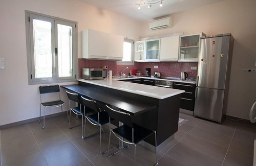 Athens City Centre Appartement | En face de l'Acropole et à dix minutes à pied de Plaka, la vieille ville d'Athènes.