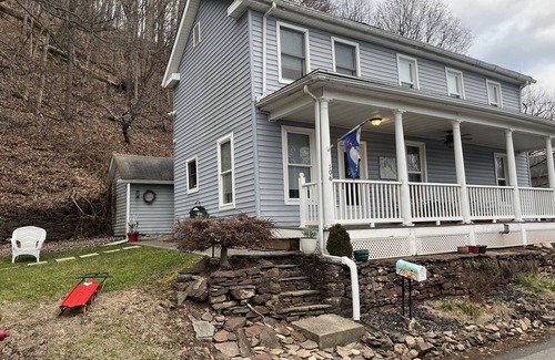 Milford Maison | Across the street from the Delaware River! Walk to Main Street of Milford NJ!