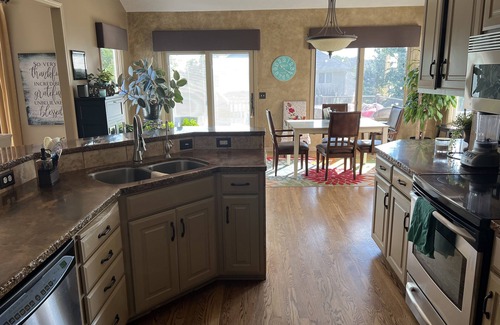 Papillion Maison | *** Magnifique, Spacieux Mais Cozy Home In Papillion, Ne - Sleeps 8+
