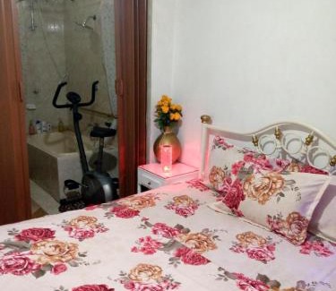 Guayaquil Maison | Acuarela del Rio H#1 Cerca Terminal Terrestre Habitación privada con baño