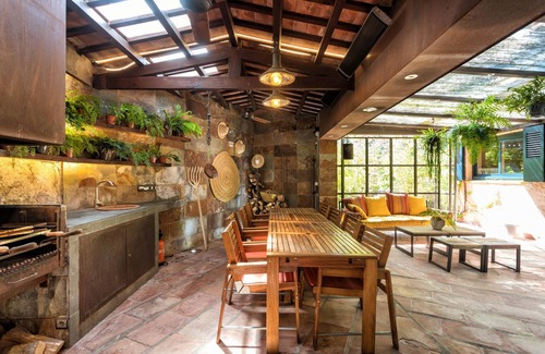 Cabrils Maison | ACUARELA House with garden and large private pool. 25 minutes from Barcelona and 10 minutes from the beach