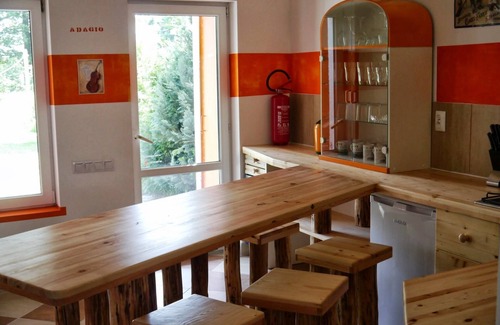 Czarny Mlyn Maison | ADAGIO- beaucoup de jardin, aire de jeux u. Pataugeoire, TTenis, beaucoup de nature, mer Baltique