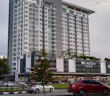 Pusat Komersil Lee Ling Appartement | Adam's Staycation Metrocity Kuching