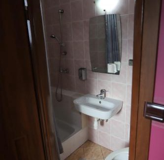 Bakow Hôtel | Adampol Pokoje