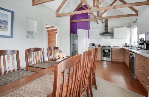Indented Head Maison | Adams Retreat
