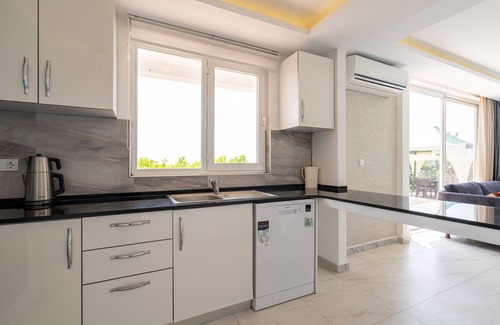 Kadnlar Denizi Mahallesi Villa | Adavillas