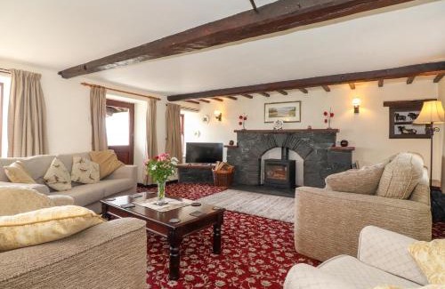 Low Newton Maison | Addyfield Farmhouse