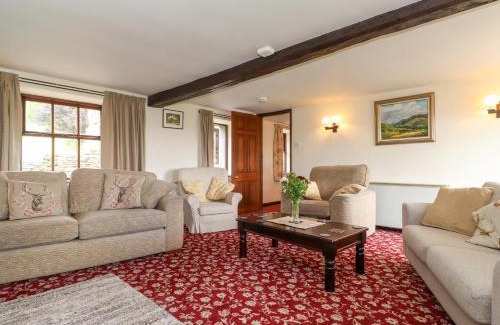 Low Newton Maison | Addyfield Farmhouse