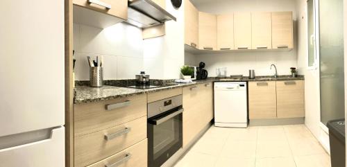 El Palmar Appartement | Adelfa - 2 hab, AA, parking gratis, junto Hospital