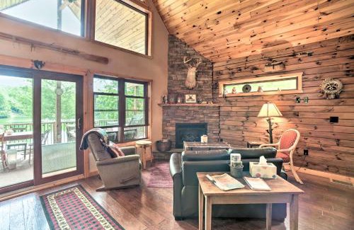 Glenfield Maison | Adirondack Cabin on Peaceful Lake Near Glenfield!