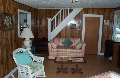 Queensbury Cottage | Adirondack Lake Front Cottage