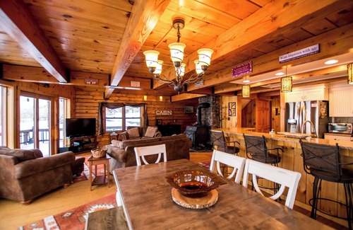 Cold Brook Cabine | Adirondack Lakeside Lodging, Wrap Around Deck, Panoramic Lakeviews, Beach Access