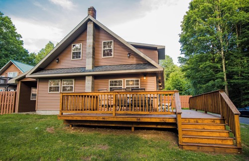 Cold Brook Cabine | Adirondack Lodging, Deck w/ Lake Views & Access to Lake, Paddle Boards, Fire Pit