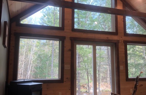 Glenfield Cabine | Adirondack Log Cabin on Scenic Waterfront Natural Soaking Pool