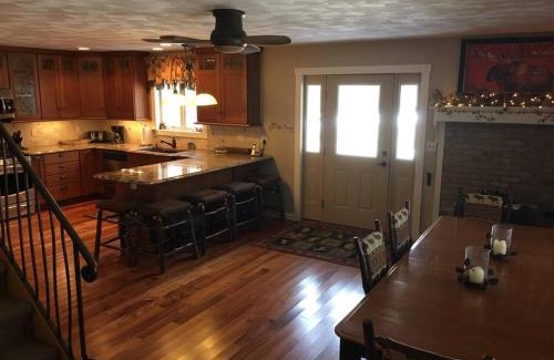 Eagle Bay Maison | Adirondack Luxury Getaway