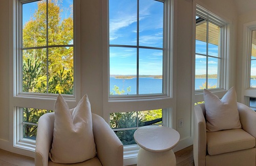 Remsen Maison | ADIRONDACK LUXURY LAKEFRONT OASIS WITH HOT TUB ‘NEW BUILD’