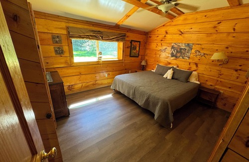 Brantingham Cabine | Adirondack Mountain Lodge